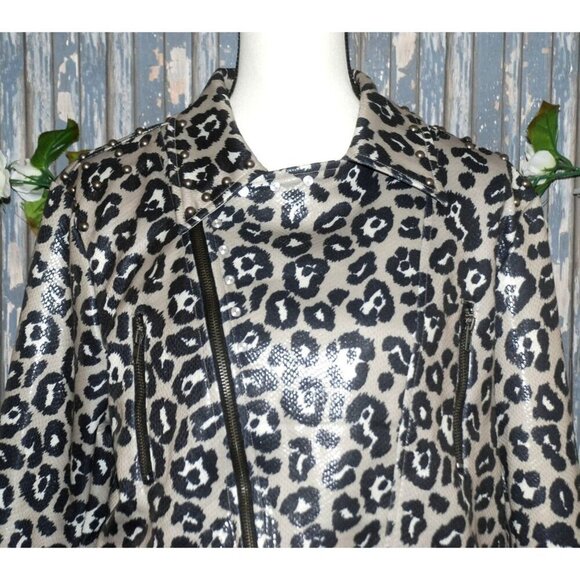 NWT Crazy Train Leopard Print Moto Jacket Size M Zip Up Studded Vegan Leather - Picture 3 of 12